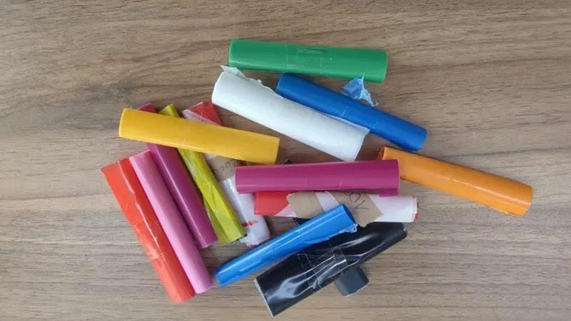 Hur tar man bort tejpfläckar?